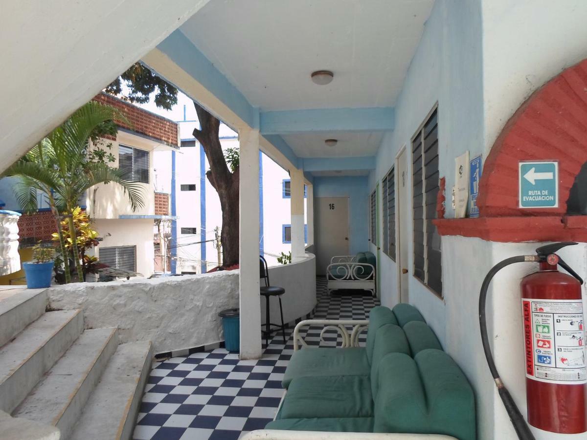 Casa De Huespedes Santa Fe Acapulco Hotel Exterior photo